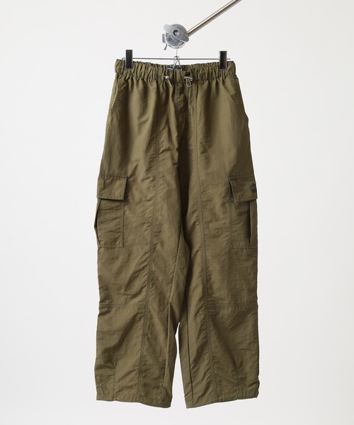 OUTDOOR PRODUCTS(アウトドアプロダクツ)の「UV撥水パラシュートカーゴパンツ(カーゴパンツ・レディース・ブラック/ライトカーキ/グレイッシュベージュ/チャコール・M/L/LL/3L)」の8枚目の写真