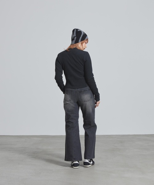 NIKE（ナイキ）の「ナイキ スポーツウェア チル ニット ウィメンズ スリム ワイドリブ カーディガン / Nike Sportswear Chill Knit Women's Slim Wide-Ribbed Cardigan IF0235-010 Black（カーディガン/ボレロ・レディース・ブラック・XL/L/XS/S/M）」の5枚目の写真