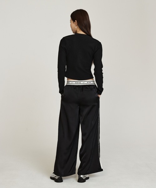 NIKE（ナイキ）の「ナイキ スポーツウェア チル ニット ウィメンズ スリム ワイドリブ カーディガン / Nike Sportswear Chill Knit Women's Slim Wide-Ribbed Cardigan IF0235-010 Black（カーディガン/ボレロ・レディース・ブラック・XL/L/XS/S/M）」の10枚目の写真