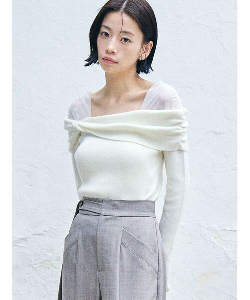 LAGUNAMOON(ラグナムーン)の「チュールコンビオフショルニットプルオーバー(ニット/セーター・レディース・アイボリー/ブラック/ブラウン・FREE)」の2枚目の写真