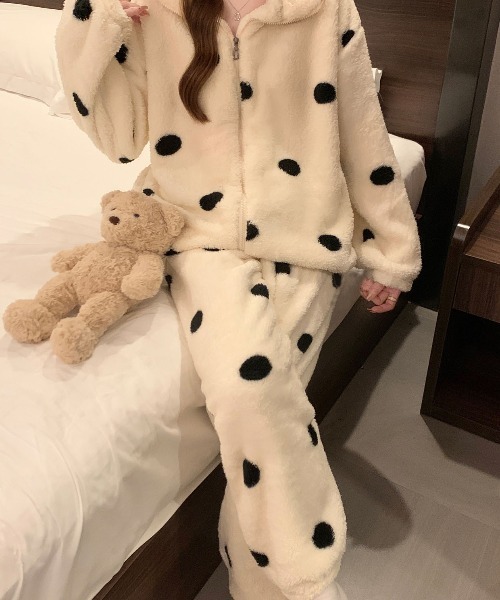 WEGO（ウィゴー）の「WEGO/ドット柄もこもこジップルームウェア上下セット（ルームウェア/パジャマ・レディース・その他1・LARGE/MEDIUM）」の11枚目の写真