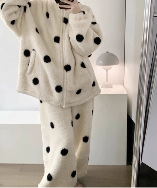 WEGO（ウィゴー）の「WEGO/ドット柄もこもこジップルームウェア上下セット（ルームウェア/パジャマ・レディース・その他1・LARGE/MEDIUM）」の7枚目の写真
