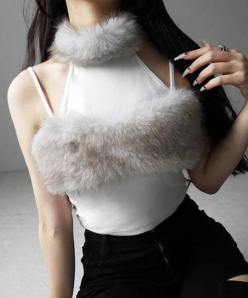 me+em select(ミームセレクト)の「【 3color 】ファードッキングストラップトップス / fur docking strap tops(その他トップス・レディース・ピンク/ブラック/ホワイト・FREE)」の2枚目の写真