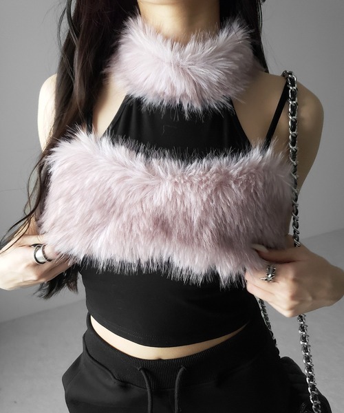 me+em select(ミームセレクト)の「【 3color 】ファードッキングストラップトップス / fur docking strap tops(その他トップス・レディース・ピンク/ブラック/ホワイト・FREE)」の1枚目の写真