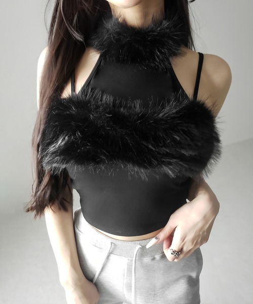 me+em select(ミームセレクト)の「【 3color 】ファードッキングストラップトップス / fur docking strap tops(その他トップス・レディース・ピンク/ブラック/ホワイト・FREE)」の5枚目の写真