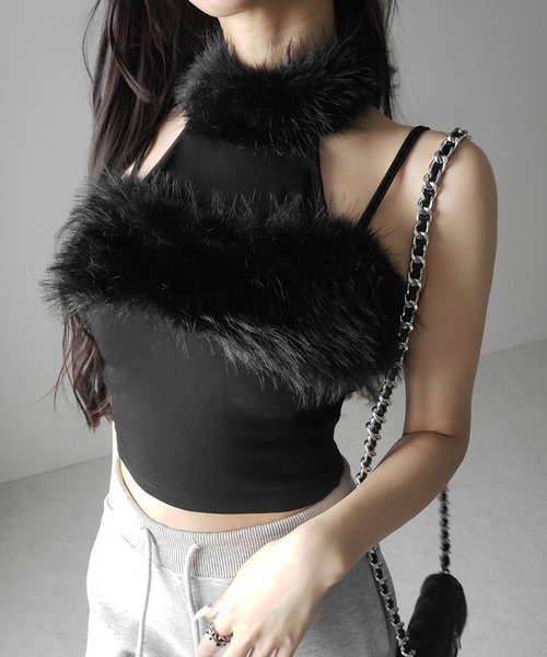 me+em select(ミームセレクト)の「【 3color 】ファードッキングストラップトップス / fur docking strap tops(その他トップス・レディース・ピンク/ブラック/ホワイト・FREE)」の4枚目の写真