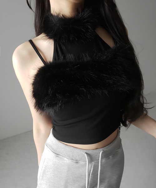 me+em select(ミームセレクト)の「【 3color 】ファードッキングストラップトップス / fur docking strap tops(その他トップス・レディース・ピンク/ブラック/ホワイト・FREE)」の6枚目の写真