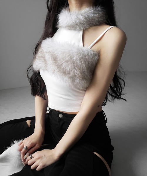 me+em select(ミームセレクト)の「【 3color 】ファードッキングストラップトップス / fur docking strap tops(その他トップス・レディース・ピンク/ブラック/ホワイト・FREE)」の16枚目の写真