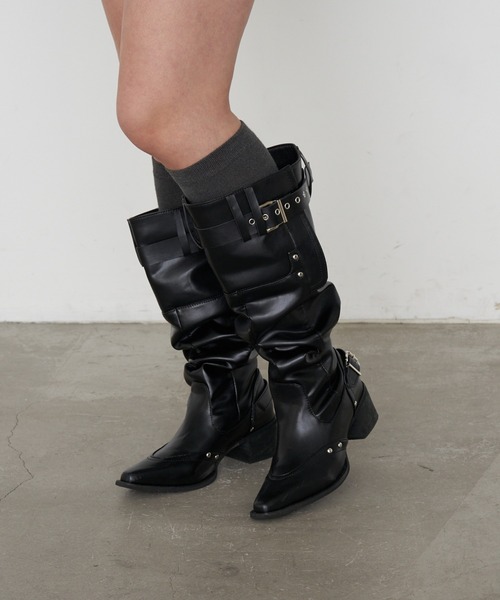 RAY CASSIN(レイカズン)の「ベルト付ロングブーツ(ブーツ・レディース・キャメル/ブラック・S/M/L)」の2枚目の写真