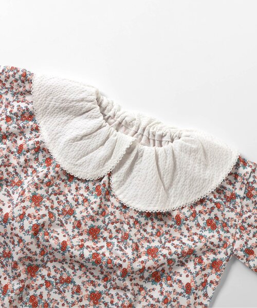 Boribon(ボリボン)の「ナインチェ・プチフルールラッフルカラー総柄Tシャツ(Tシャツ/カットソー・キッズ・ブルー/レッド・80/90/100/110/120)」の7枚目の写真