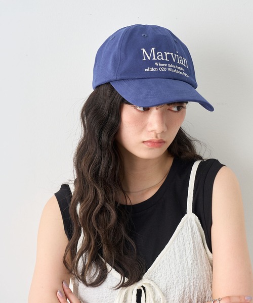 NOGLE(ノグル)の「【NOGLE/ノグル】Marvian刺繍ロゴキャップ(キャップ・レディース・ブルー/アイボリー/ネイビー/ブラウン・FREE)」の1枚目の写真