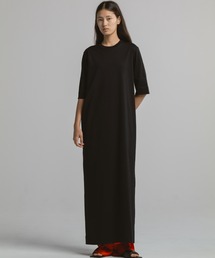BACK-VENT JERSEY DRESS