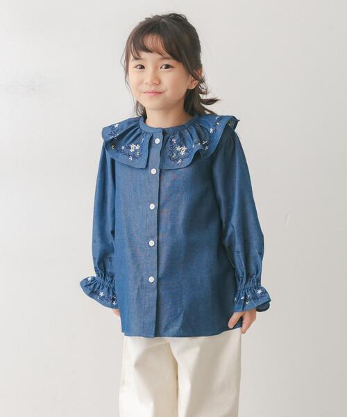 URBAN RESEARCH DOORS(アーバンリサーチドアーズ)の「『150サイズあり』フリルカラー刺繍ブラウス(KIDS)(シャツ/ブラウス・キッズ・オフホワイト/ブルー・150/135/120)」の1枚目の写真
