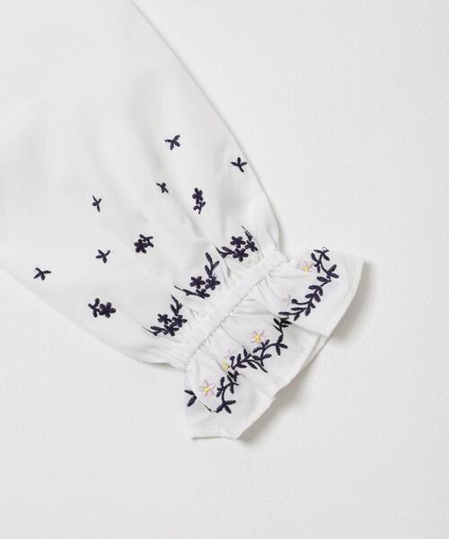 URBAN RESEARCH DOORS(アーバンリサーチドアーズ)の「『150サイズあり』フリルカラー刺繍ブラウス(KIDS)(シャツ/ブラウス・キッズ・オフホワイト/ブルー・150/135/120)」の11枚目の写真