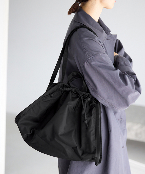 IENA（イエナ）の「HVISK/ヴィスク Sage Medium BAG バッグ（ショルダーバッグ・レディース・ブラウン/ピンク/ブラック・FREE）」の4枚目の写真