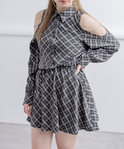 clear（クリア）の「肩あきビジューチェックシャツミニワンピース[大人 フェミニン]（ワンピース・レディース・ネイビー/ブラック/ベージュ・F）」の9枚目の写真