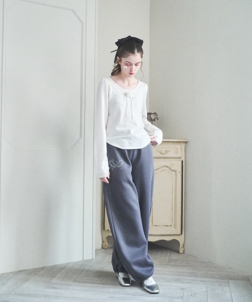 Lovilyn(ラヴィリン)の「ローズモチーフニット(ニット/セーター・レディース・ホワイト/グレー/ピンク・FREE)」の9枚目の写真