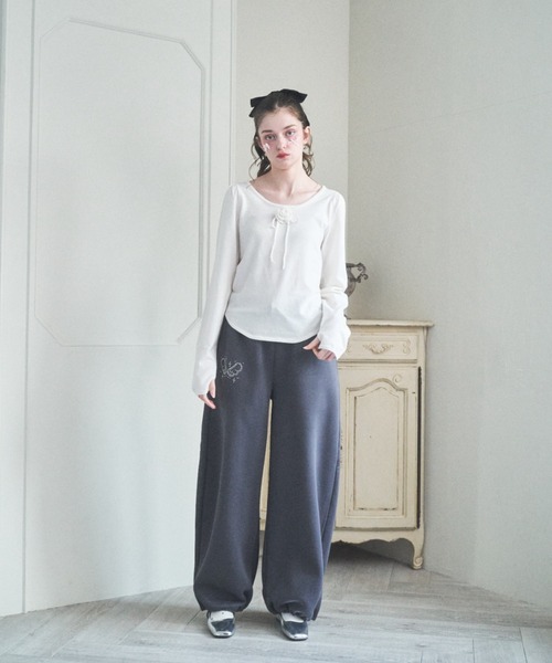 Lovilyn(ラヴィリン)の「ローズモチーフニット(ニット/セーター・レディース・ホワイト/グレー/ピンク・FREE)」の7枚目の写真