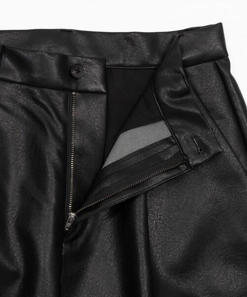LUCY(ルーシー)の「LUCY/【26年春新作】PUタックワイドトラウザー(その他パンツ・メンズ・ブラック・LARGE/MEDIUM)」の12枚目の写真
