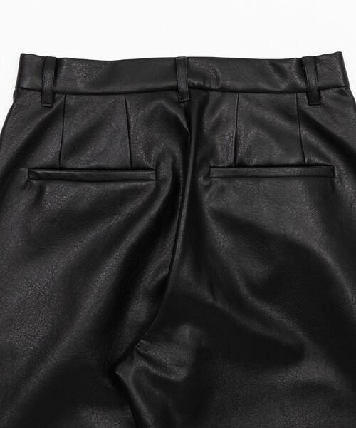 LUCY(ルーシー)の「LUCY/【26年春新作】PUタックワイドトラウザー(その他パンツ・メンズ・ブラック・LARGE/MEDIUM)」の2枚目の写真