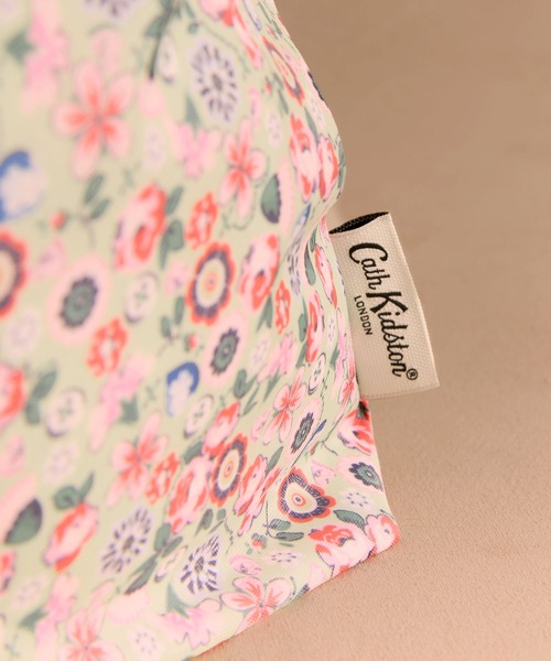 Cath Kidston（キャスキッドソン）の「フォルダウェイ ショッパー Pearly Queen Ditsy（エコバッグ/サブバッグ・レディース・イエロー・FREE）」の3枚目の写真
