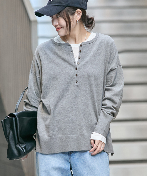 JOURNAL STANDARD(ジャーナルスタンダード)の「コットンシルクミックス2WAYヘンリー(ニット/セーター・レディース・グレー/ネイビー・FREE)」の2枚目の写真