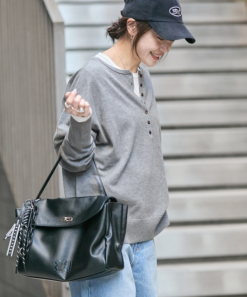 JOURNAL STANDARD(ジャーナルスタンダード)の「コットンシルクミックス2WAYヘンリー(ニット/セーター・レディース・グレー/ネイビー・FREE)」の7枚目の写真