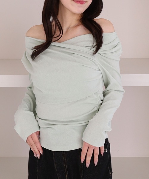 archives（アルシーヴ）の「【ＯＮかわ】クロスタックドレープオフショルカットＴＯＰＳ（Tシャツ/カットソー・レディース・グリーン/ブルー/ブラック/アイボリー・MEDIUM）」の19枚目の写真