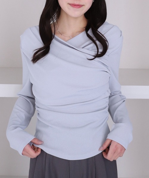 archives（アルシーヴ）の「【ＯＮかわ】クロスタックドレープオフショルカットＴＯＰＳ（Tシャツ/カットソー・レディース・グリーン/ブルー/ブラック/アイボリー・MEDIUM）」の12枚目の写真