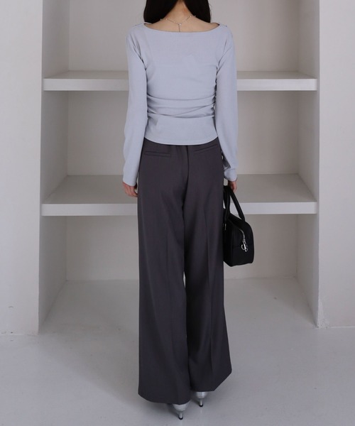 archives（アルシーヴ）の「【ＯＮかわ】クロスタックドレープオフショルカットＴＯＰＳ（Tシャツ/カットソー・レディース・グリーン/ブルー/ブラック/アイボリー・MEDIUM）」の18枚目の写真