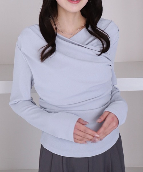 archives（アルシーヴ）の「【ＯＮかわ】クロスタックドレープオフショルカットＴＯＰＳ（Tシャツ/カットソー・レディース・グリーン/ブルー/ブラック/アイボリー・MEDIUM）」の11枚目の写真