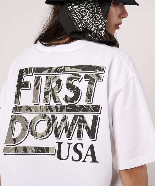 FIRST DOWN(ファーストダウン)の「グラフィック スリーブTシャツ #5(Tシャツ/カットソー・メンズ・ホワイト/チャコールグレー・M/L/XL)」の1枚目の写真