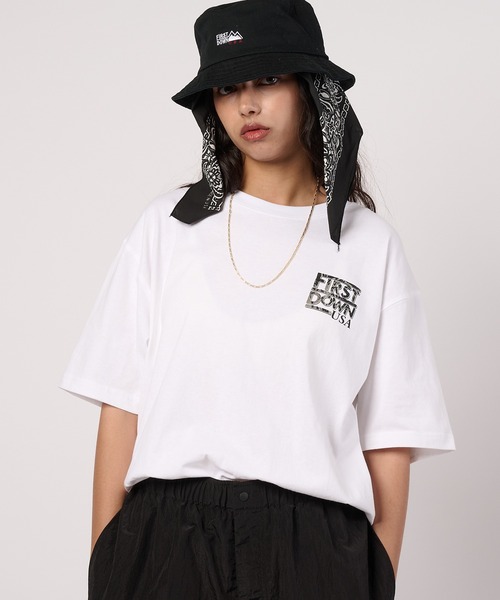 FIRST DOWN(ファーストダウン)の「グラフィック スリーブTシャツ #5(Tシャツ/カットソー・メンズ・ホワイト/チャコールグレー・M/L/XL)」の5枚目の写真