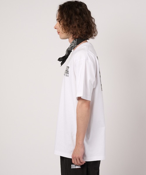 FIRST DOWN(ファーストダウン)の「グラフィック スリーブTシャツ #5(Tシャツ/カットソー・メンズ・ホワイト/チャコールグレー・M/L/XL)」の14枚目の写真