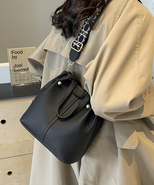 Lace Ladies(レースレディース)の「2way レザー調 柄ショルダー付き 台形 バッグ(ショルダーバッグ・レディース・ブラウン/ブラック/アイボリー/ベージュ・FREE)」の11枚目の写真
