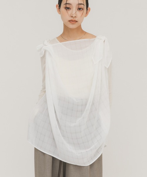 KBF(ケイビーエフ)の「マルチWAYトップス(その他トップス・レディース・オフホワイト/ブルー・ONE)」の3枚目の写真