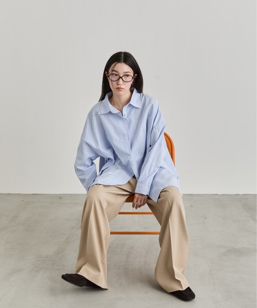 NUJOH(ヌゾ)の「Oversized Stripe Shirt / オーバーサイズストライプシャツ(シャツ/ブラウス・レディース・ブルー/グレー・FREE)」の17枚目の写真