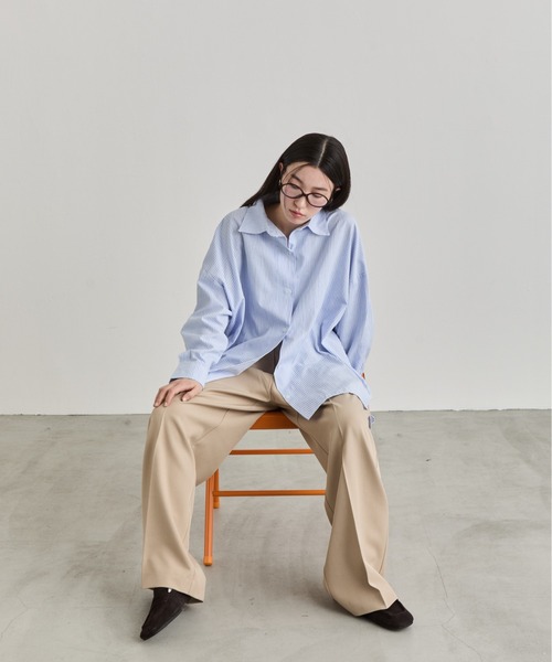 NUJOH(ヌゾ)の「Oversized Stripe Shirt / オーバーサイズストライプシャツ(シャツ/ブラウス・レディース・ブルー/グレー・FREE)」の18枚目の写真