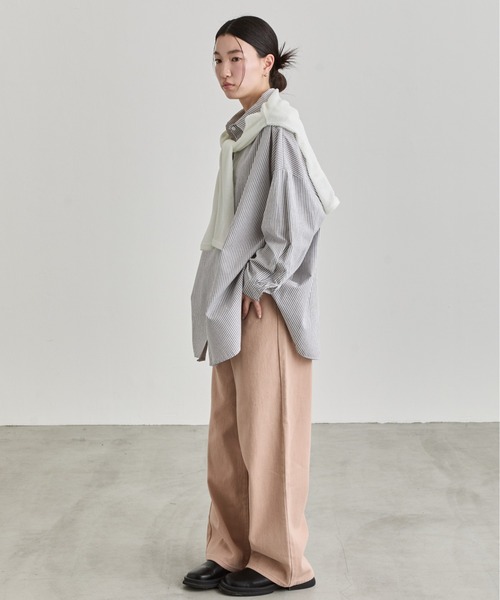 NUJOH(ヌゾ)の「Oversized Stripe Shirt / オーバーサイズストライプシャツ(シャツ/ブラウス・レディース・ブルー/グレー・FREE)」の15枚目の写真
