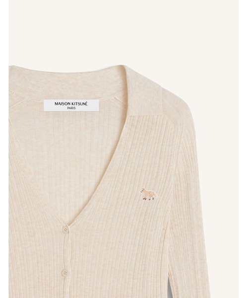 Maison Kitsune(メゾンキツネ)の「BABY FOX FINE RIB CARDIGAN(カーディガン/ボレロ・レディース・ライトベージュ・S/XS/M)」の3枚目の写真