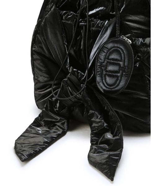 athe（アテ）の「[RUBAN] グロッシーブラックリボンバックパック兼ショルダーバッグ L AABA6E900BK（ショルダーバッグ・レディース・ブラック・FREE）」の8枚目の写真