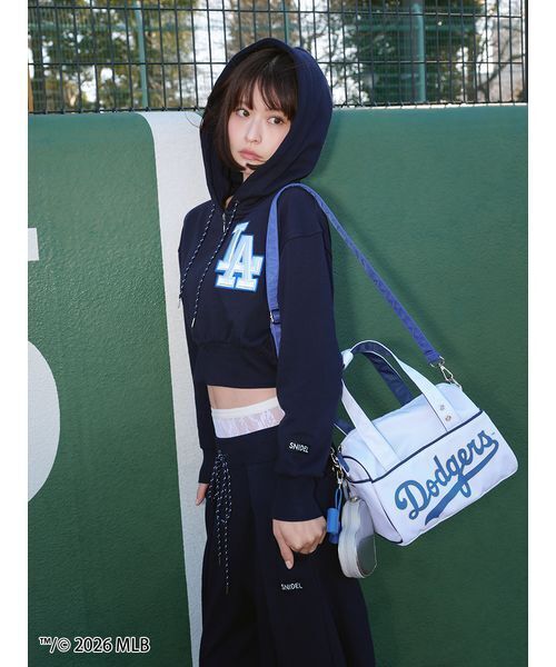 SNIDEL（スナイデル）の「【MLB】Sustainableワンポイントフーディー（パーカー・レディース・グレー/ネイビー/グリーン・F）」の9枚目の写真