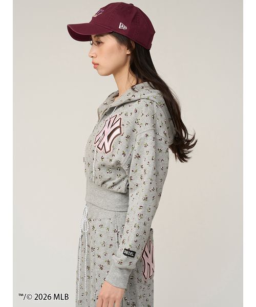 SNIDEL（スナイデル）の「【MLB】Sustainableワンポイントフーディー（パーカー・レディース・グレー/ネイビー/グリーン・F）」の16枚目の写真