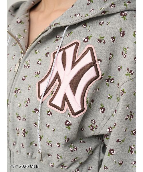 SNIDEL（スナイデル）の「【MLB】Sustainableワンポイントフーディー（パーカー・レディース・グレー/ネイビー/グリーン・F）」の19枚目の写真