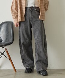 カーブラインデニムパンツ