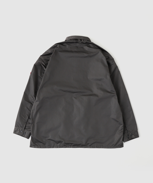C.E（シーイー）の「C.E / シーイー cavempt WELT POCKETS PE BIG SHIRT（シャツ/ブラウス・メンズ・チャコールグレー・LARGE/MEDIUM）」の2枚目の写真