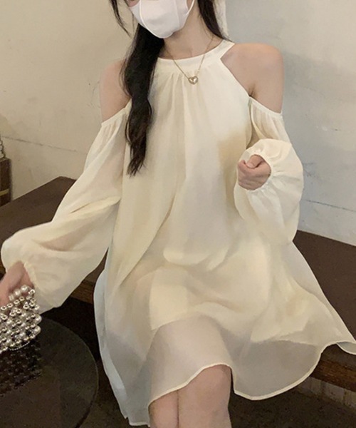 Flugge(フラッジー)の「オープンショルダーミニワンピース(ワンピース・レディース・ブラック/ホワイト・LARGE/MEDIUM)」の3枚目の写真