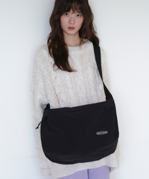 ALAVAGUE（アラバグ）の「クラムパッカブルクロスM - ブラック（メッセンジャーバッグ）」