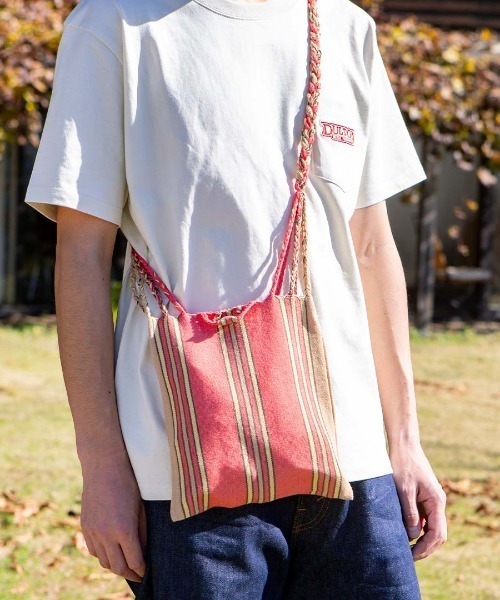 DULTON(ダルトン)の「HAMMOCK SACOCHE/ハンモック サコッシュ(ショルダーバッグ・レディース・グリーン系3/グリーン系1/グリーン系2/イエロー系1/ブルー系1/オレンジ系1・FREE)」の6枚目の写真