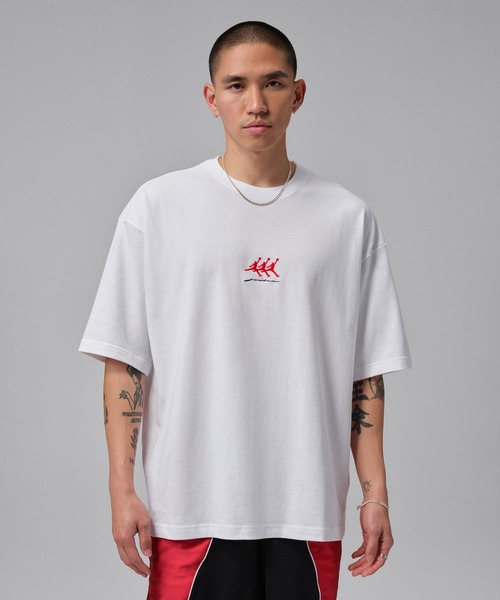 JORDAN BRAND（ジョーダンブランド）の「JORDAN BRAND M J FLT GFX OVSZ SS CREW / ジョーダン ブランド ジョーダン FLT GFX OVSZ ショートスリーブ クルー / NIKE【SP】（Tシャツ/カットソー・メンズ・ブラック/ホワイト・XXL/XL/L/M/S）」の4枚目の写真